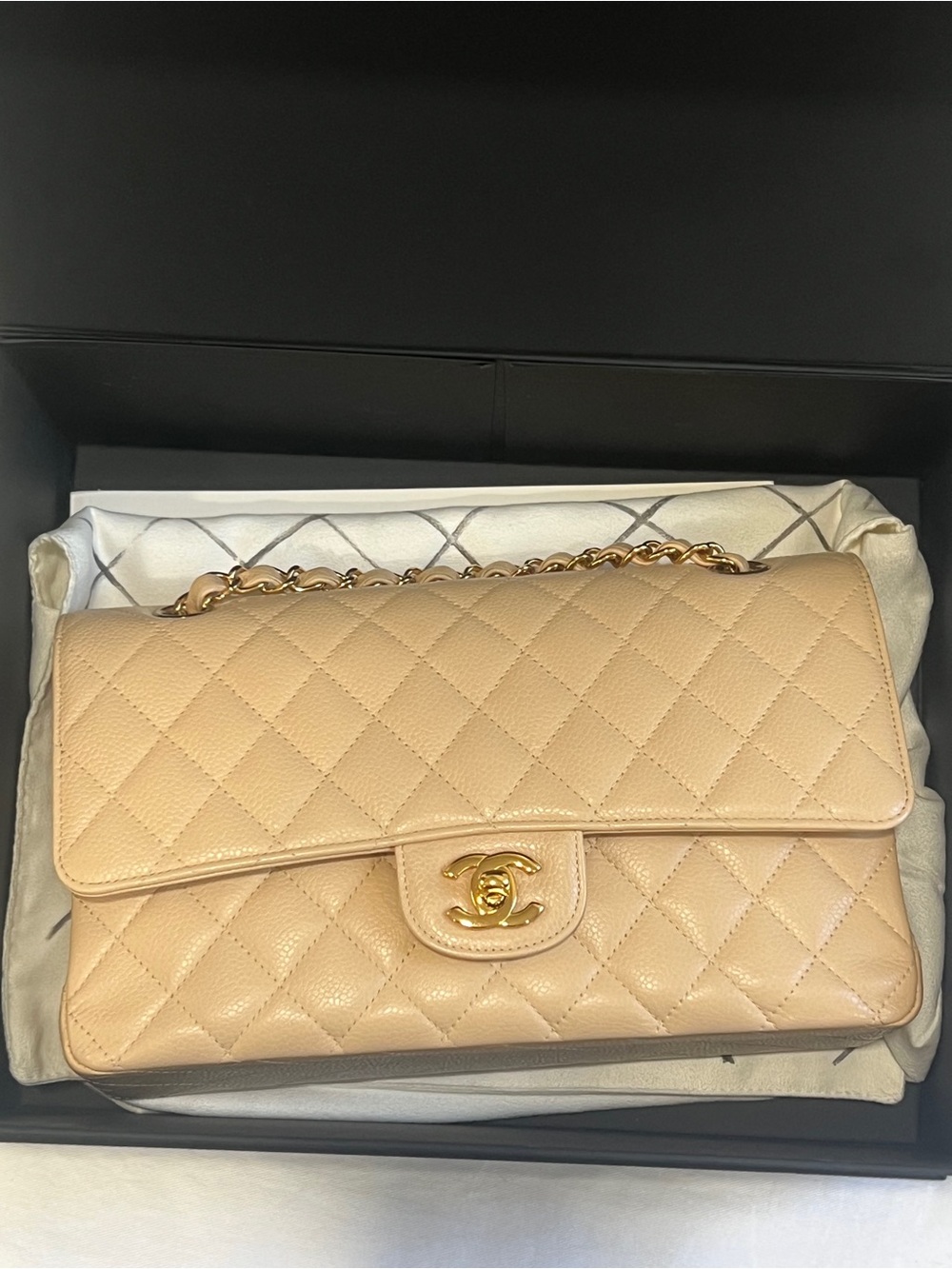 Chanel Classic Caviar Meduim Size